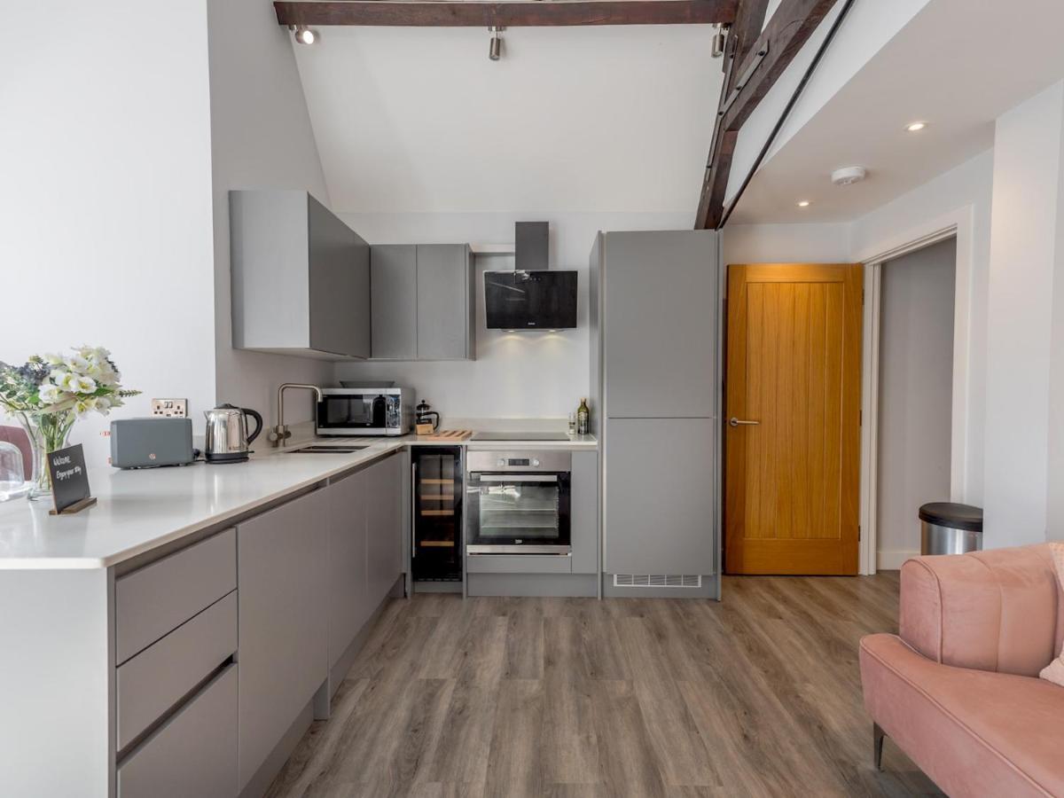 Pass The Keys Dahlia Contemporary Town Centre Apartment Shrewsbury Exterior photo